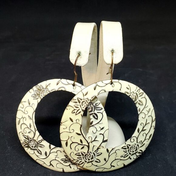 Vintage Dangling Cream & Gold Floral Hoop Earrings - Picture 2 of 4
